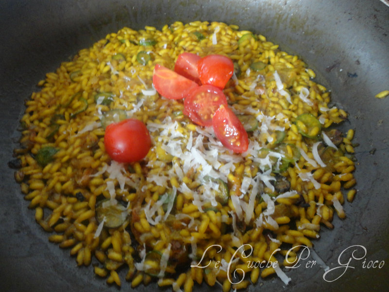Risotto con zucchine fiori di zucca e zafferano 2
